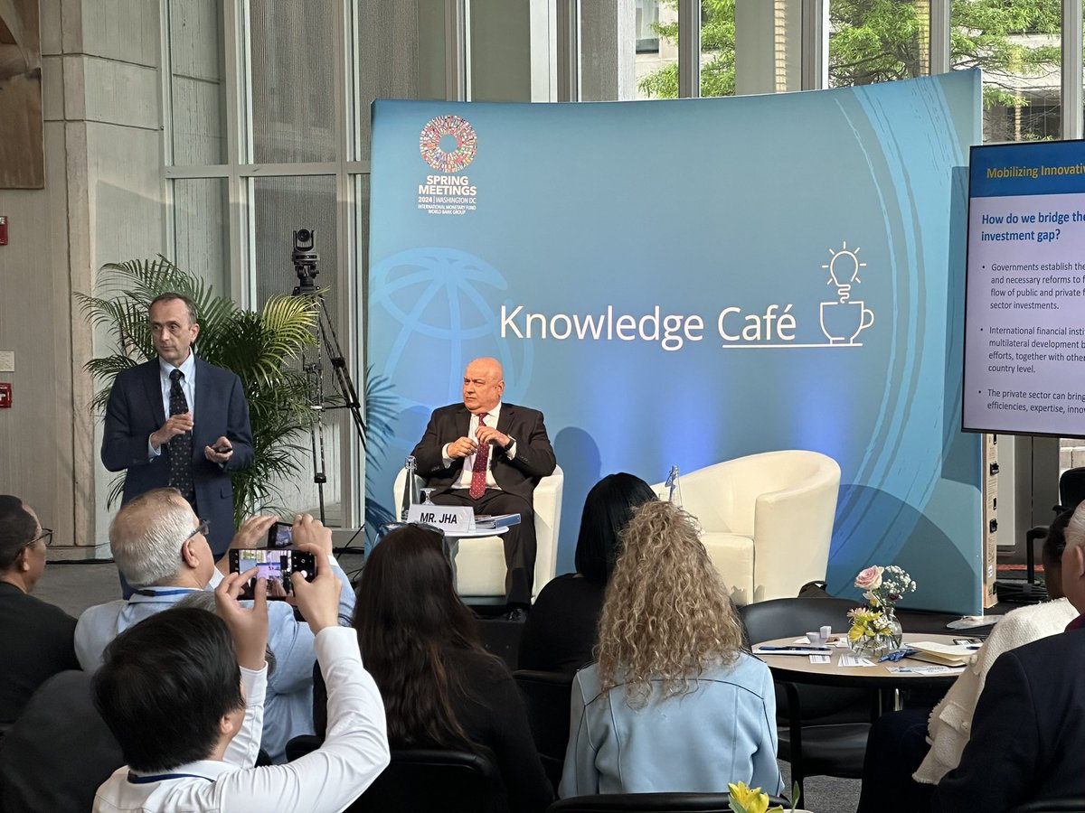 Engaging conversations during the <a href="/WorldBankWater/">World Bank Water</a> Knowledge Café: Mobilizing Innovative Finance for Water Security #Wbgmeetings
