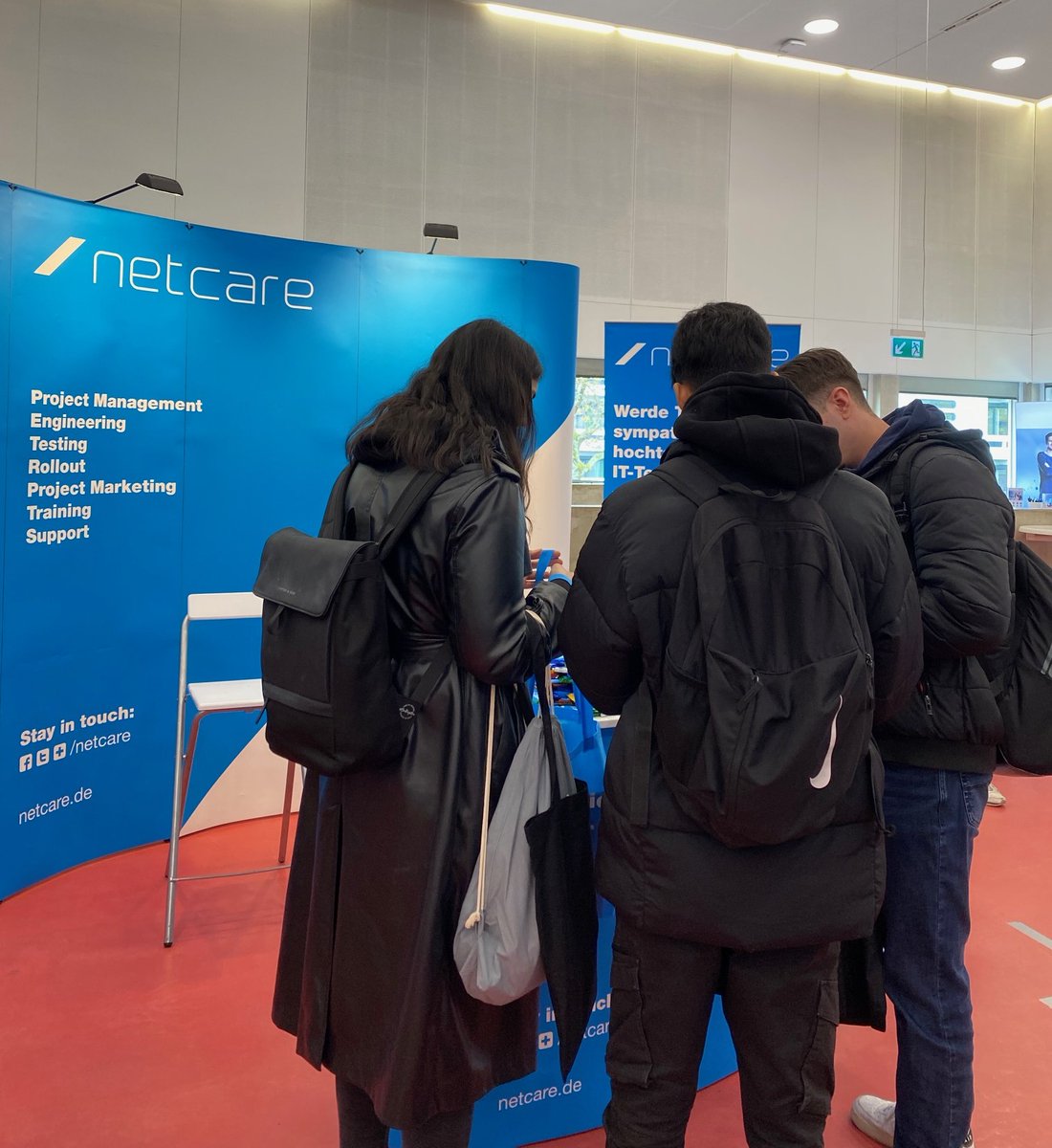 netcare's tweet image. Hooray, we attended the LIT CAREER DAY at Reutlingen University and not only handed out millions of netcare goodie bags to all the wonderful IT folks, we also got to meet lots of future colleagues. It was lovely, and: Yes, indeed, we’re hiring. 🤓