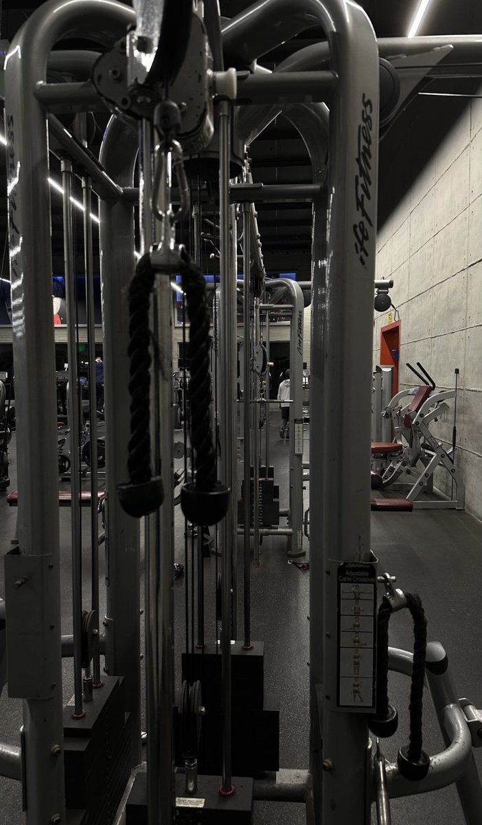 __sas127's tweet photo. 🏋️‍♂️ https://t.co/ZNSF7p7AxZ