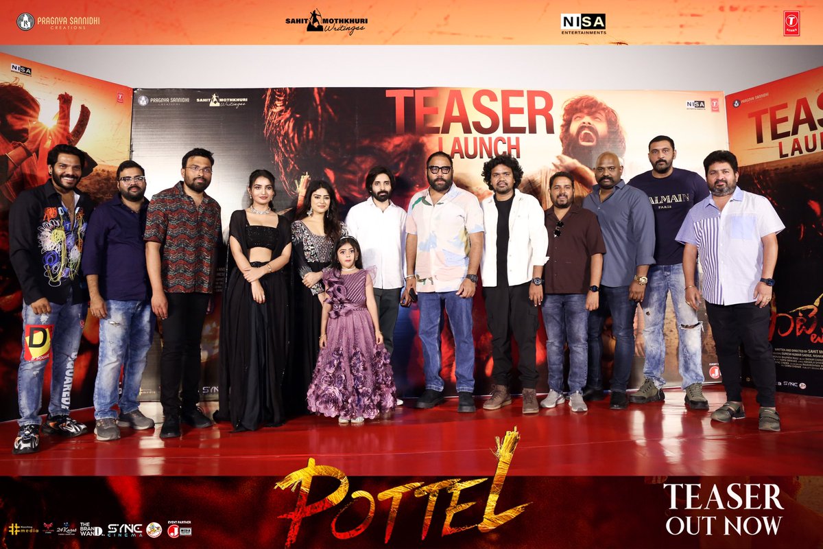 Team #Pottel along with the Direction Dynamite of Indian Cinema @imvangasandeep, poses confidently at the #PottelTeaser Launch Event❤️‍🔥😍 - youtu.be/CHJTFPutiec 🎬 by @MothkuriSaahith 💰 by @nishankreddy17 @SureshKSadige   @YuvaChandraa @AnanyaNagalla @NisaEnt…