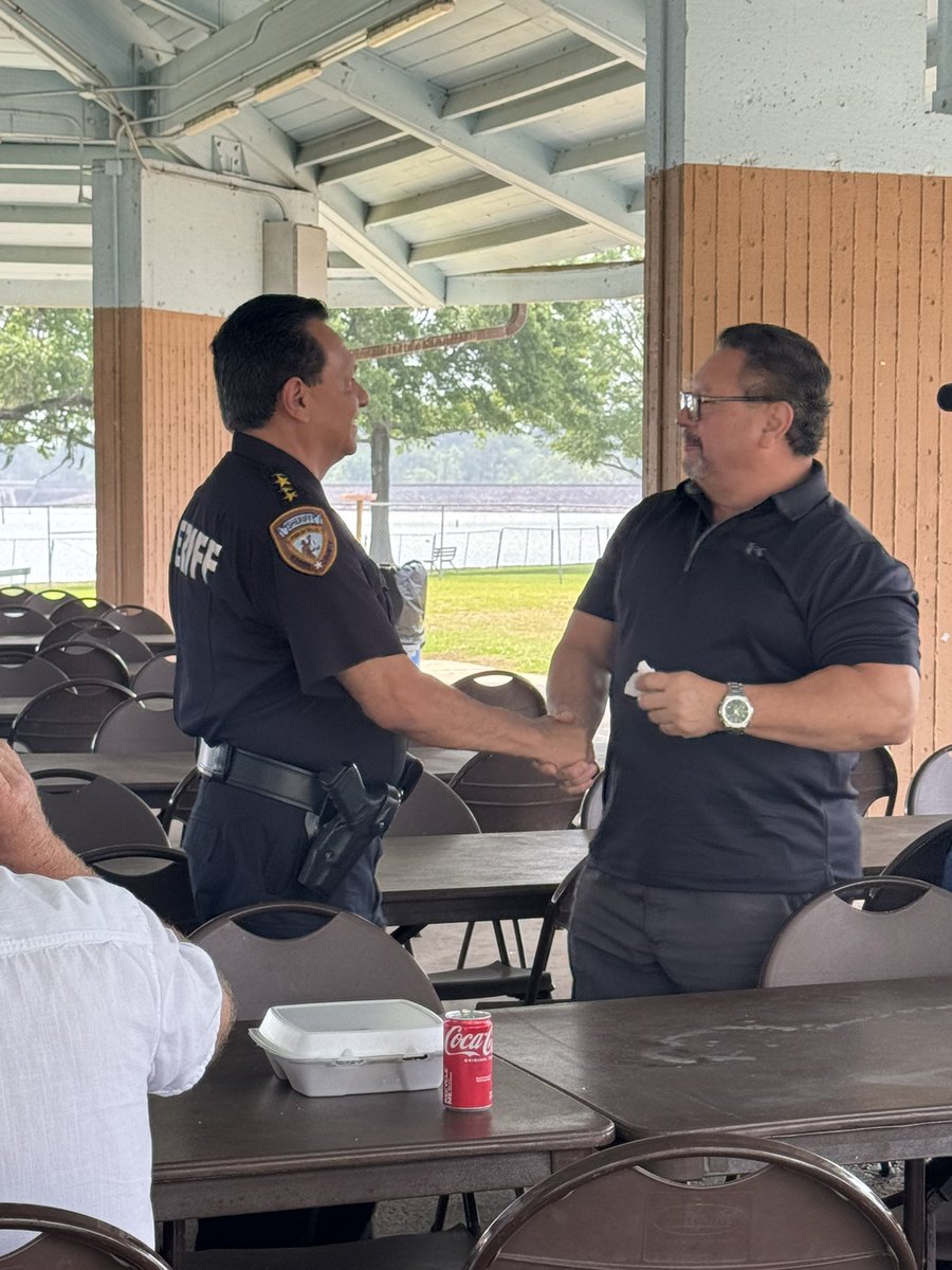 HCSO_VCD's tweet photo. Today, Sheriff Ed Gonzalez and the Harris County Sheriff's Office hosted the first annual Retiree BBQ Event to honor and thank retirees for their service and sacrifices to protect Harris County residents. Our department did all the cooking! #HCSOProud https://t.co/JbImUlkyxV