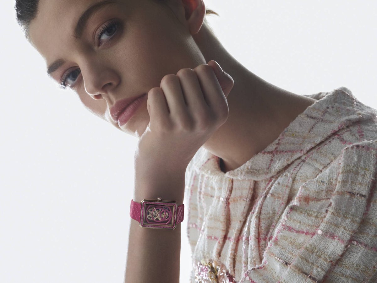 pinku_tai's tweet photo. สวยเกินจะบรรยายนาฬิกาของพส CHANEL : PINK EDITION 🩷⌚️🎀 รุ่น BOY-FRIEND Skeleton X-Ray มี 55 เรือน ส่วน J12 X-Ray  ออกมาแค่ 12 เรือนแรงม��ก 🥹 https://t.co/YdydgY131u