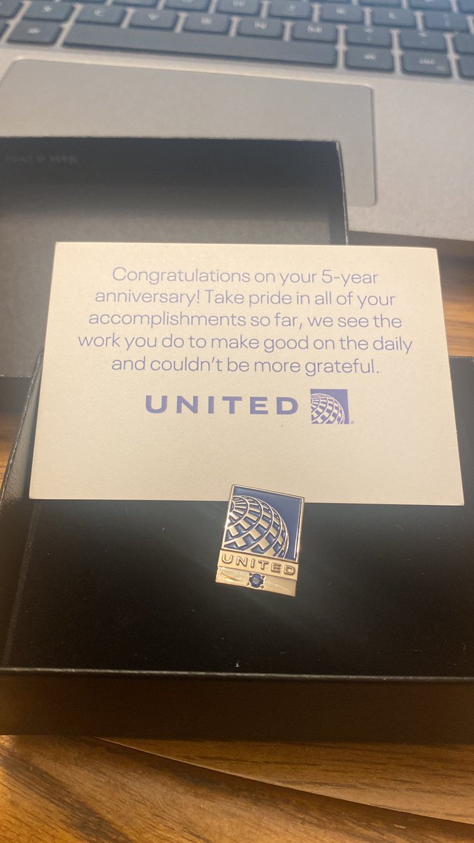 Legendarydoll2's tweet photo. @united The best is yet to come!! 5 years on 5/13. Thank you for the amazing years and I'm excited to continue to enjoy the journey! ✈️✈️✈️✈️ #united @mcgrath_jonna @MikeHannaUAL @rickvual @pastamama13 #bryanstoller #rauldiaz #chirr #ord #chicago Strong team! https://t.co/KTe3Dju7oA