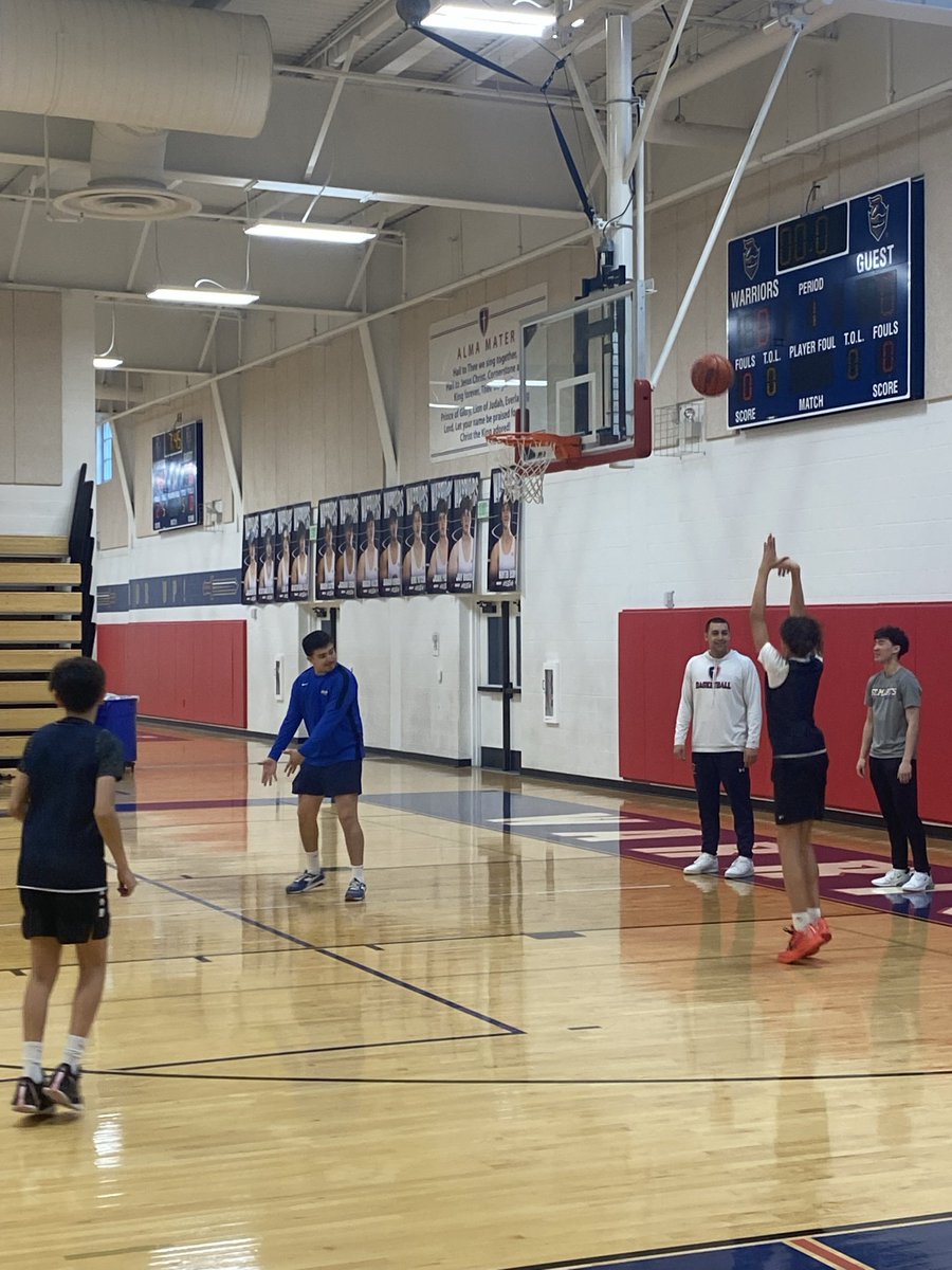@StMUmbb and Play FAST Basketball was on campus at Cornerstone Christian School to work with the kids. Thank you to all the coaches for welcoming us out! Hope to see the kids at camp this summer! playfastbasketball.com @CCSWarriorsSATX @CCS_Warriors @SACornerstone @CoachClarkR