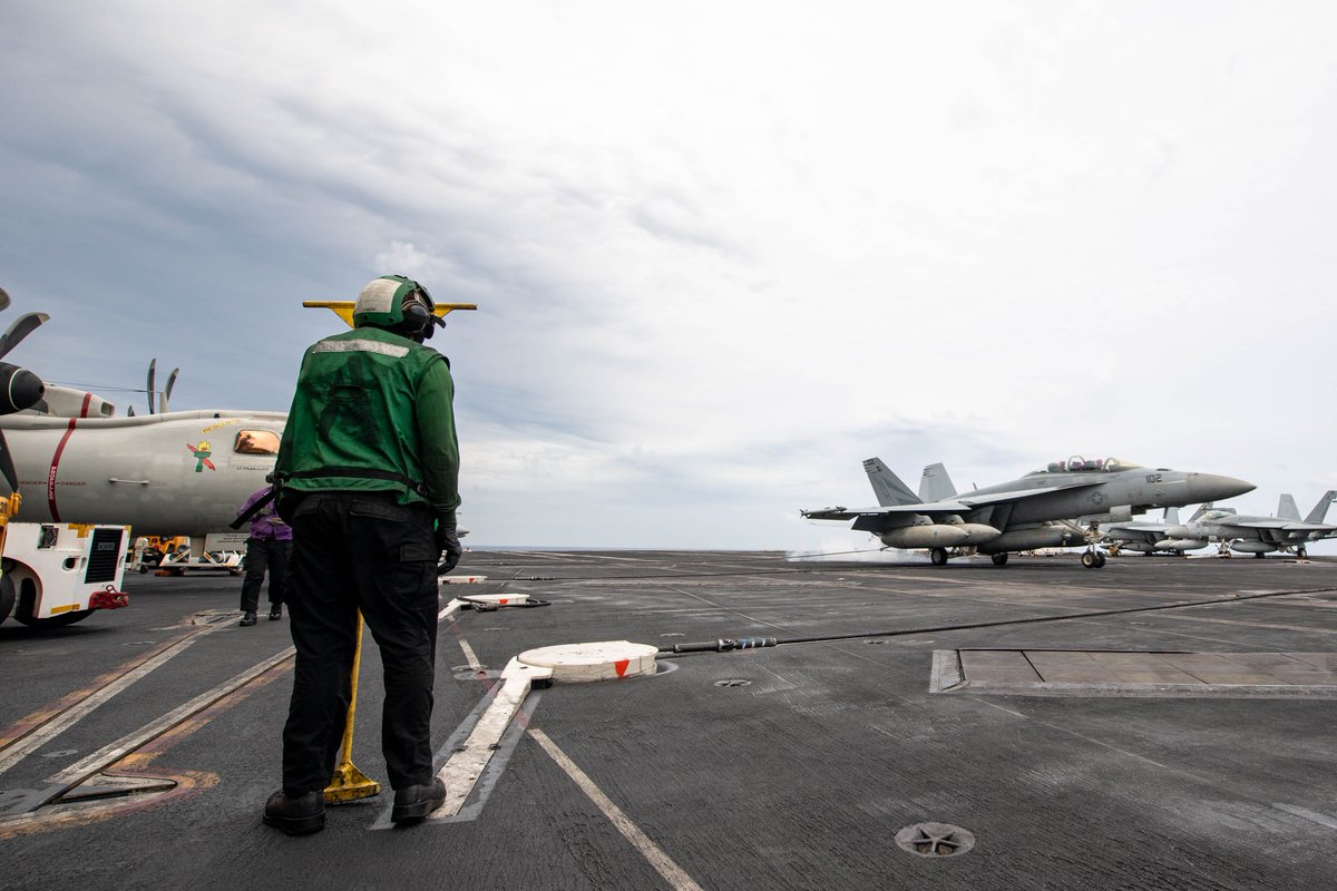 Flight deck buzzes with precision as @USNavy sailors orchestrate seamless flight operations aboard USS Theodore Roosevelt (CVN 71). 

Every move calibrated, every mission executed with excellence. 🛫⚓