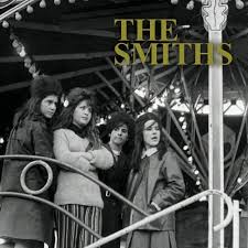 The Smiths『Complete』
ザ・スミスのアルバムを全部収めた８枚組BOX。4800円だったけど躊躇してるうちに品切れになってしまい。限定盤だからもう入手不可能かと諦め、仕方なくアルバムを何枚か注文した翌日にBOXが再入荷！
しかしバラの注文はキャンセル不可で、BOXも7500円に。
苦い買い物だった。