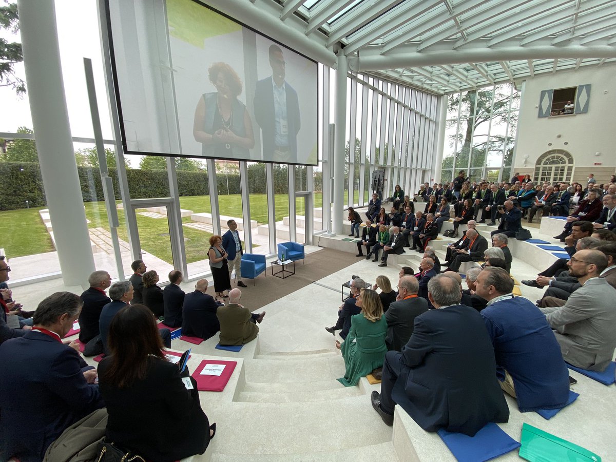 UilmNazionale's tweet photo. ⚙️Al via l’evento di presentazione della nuova sede della Fondazione Dalmine di #Tenaris. Presente il Segretario Generale @RoccoPalombella 🔵🔵🔵 https://t.co/qM52R3YIqm