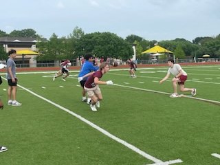 PlanoFootball's tweet photo. Great turnout by our 8th graders last night at the skills session!  Skill work, 7 on 7, and the lineman challenge led by the upper classmen was fun to watch!  See you next week! https://t.co/NiXNVdk1Yh