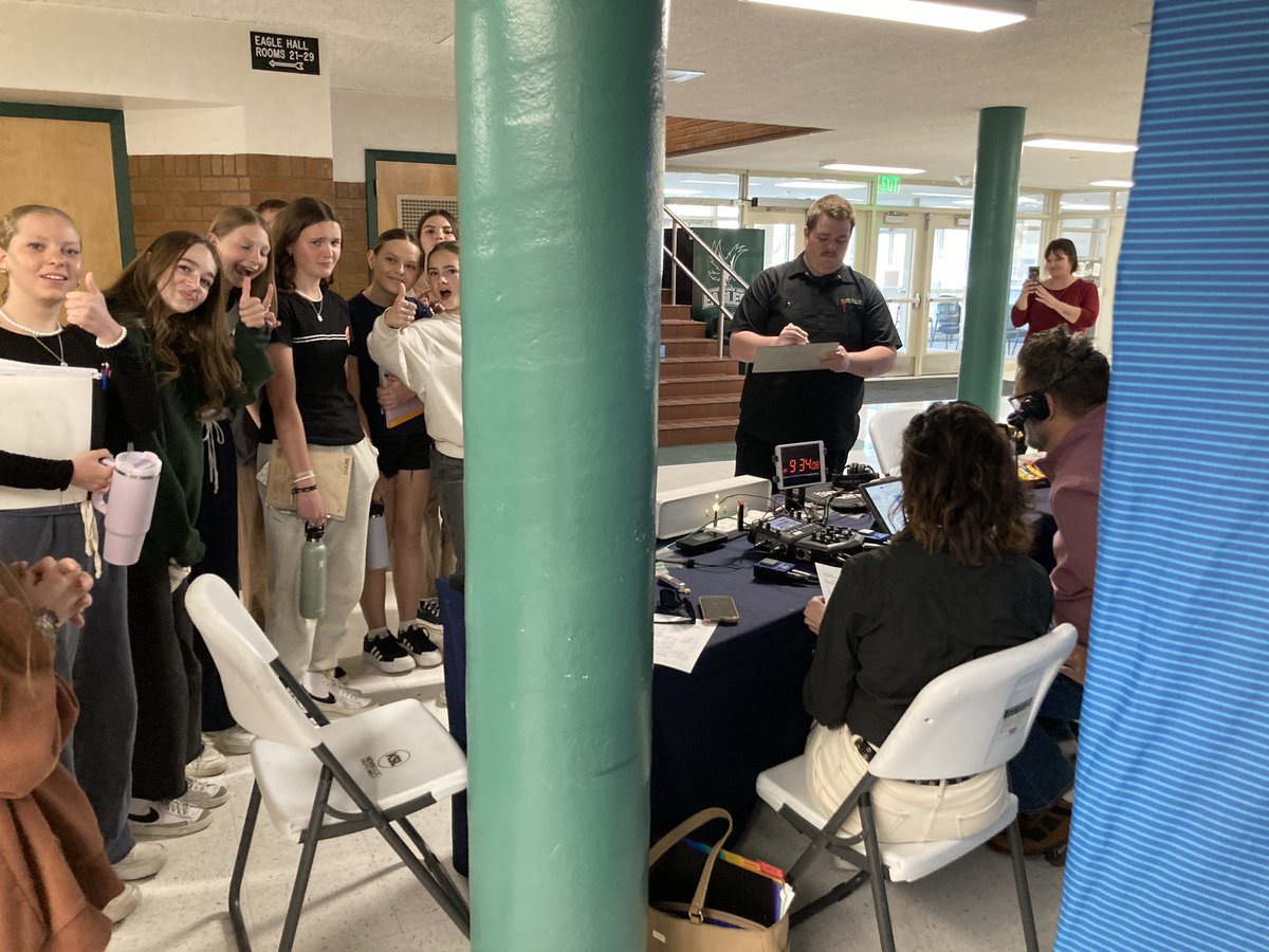 EvergreenJunior's tweet photo. Evergreen students check out @kslnewsradio Dave &amp; Dujanovic live today for the #greatUtahShakeOut https://t.co/fJPNoLqynj
