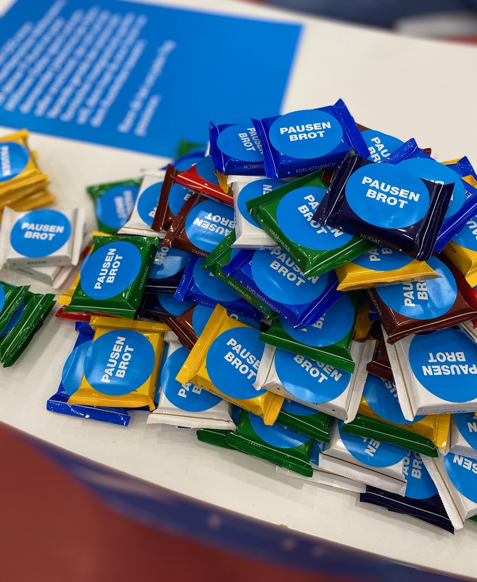 netcare's tweet image. Hooray, we attended the LIT CAREER DAY at Reutlingen University and not only handed out millions of netcare goodie bags to all the wonderful IT folks, we also got to meet lots of future colleagues. It was lovely, and: Yes, indeed, we’re hiring. 🤓