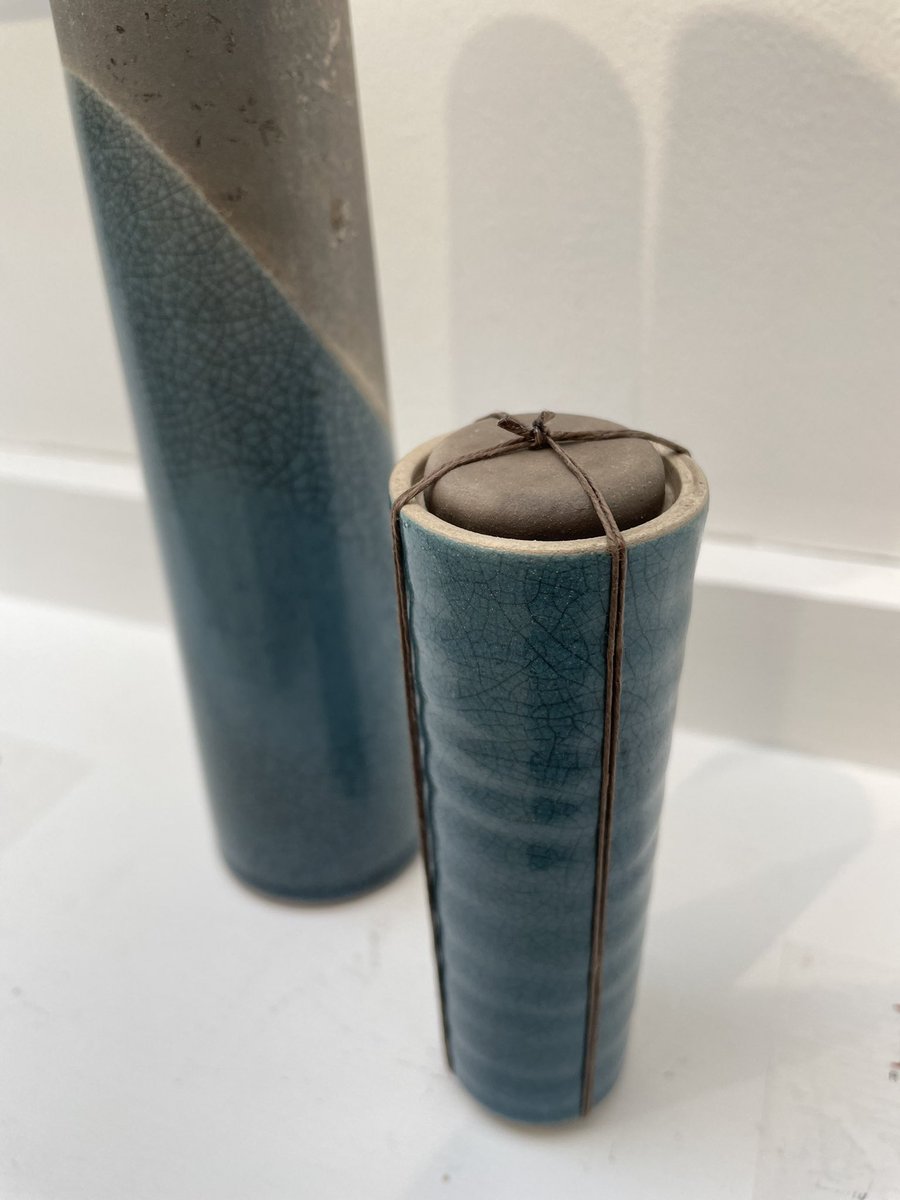 Elegant and beautiful ceramic pieces from RSA member Kate Schuricht in our Spring Exhibition at Rye Art Gallery now until May 5th. See more of Kate’s work on Instagram @kateschurichtceramics #ryeartists #ceramic #raku #stoneware #springexhibition #ryeeastsussex