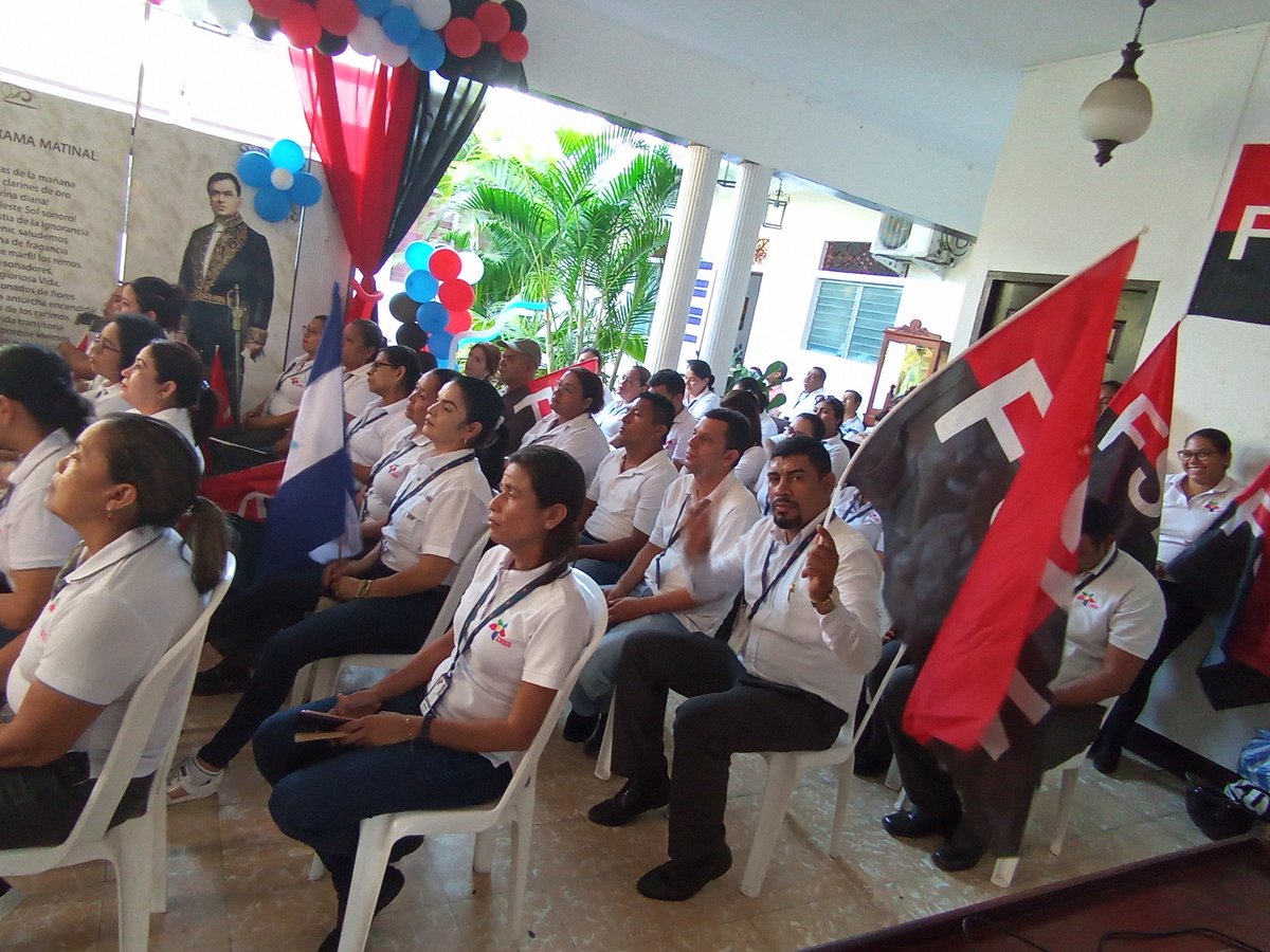 #SomosVictoriasVerdaderas
#LeónRevolución
Somos defensores de la paz