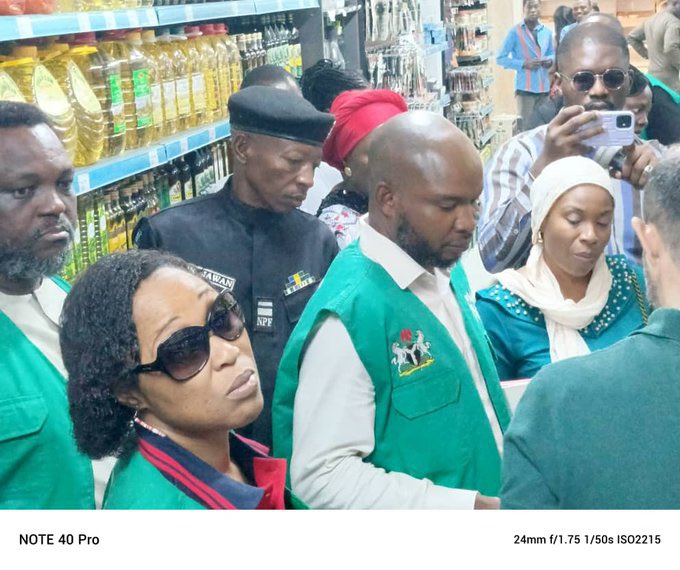 instablog9ja's tweet photo. Federal Competition and Consumer Protection Commission (FCCPC) conducts price enforcement in Abuja supermarkets https://t.co/VD4ST0l2TL