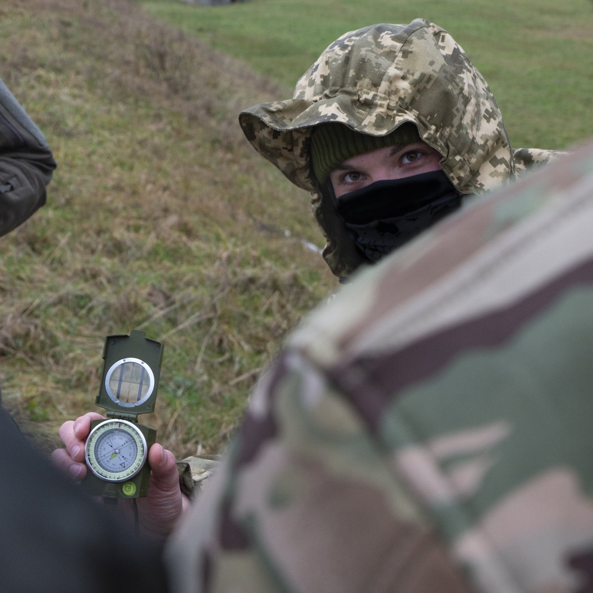 Poursuite de la mission d’assistance militaire de l’🇪🇺 en soutien à l’🇺🇦 #EUMAM avec une formation spécialisée à l’appui aérien.   Les armées 🇫🇷 partagent leurs savoir-faire et leur expérience afin de répondre aux besoins des forces armées 🇺🇦. 👉 Soutenir l’Ukraine dans son