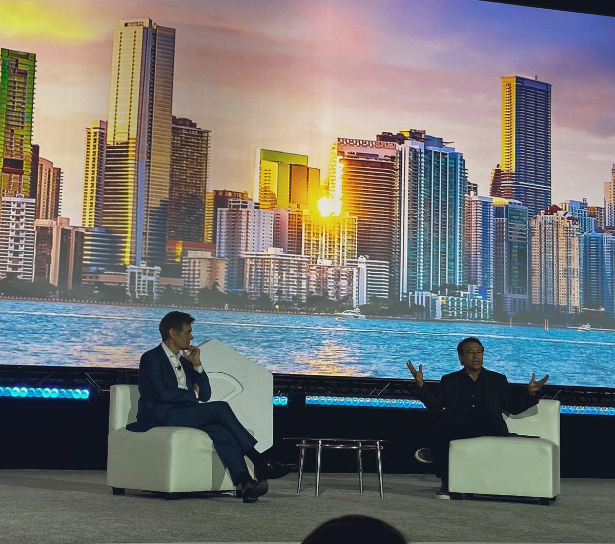 “What’s your true transformational purpose” <a href="/PeterDiamandis/">Peter H. Diamandis, MD</a> challenges us. I know mine- to transform the vc industry through Ascendo-building an inclusive ecosystem of wealth generation for founders from ALL backgrounds, ALL communities &amp; investors. What’s yours? <a href="/eMergeAmericas/">eMerge Americas</a>