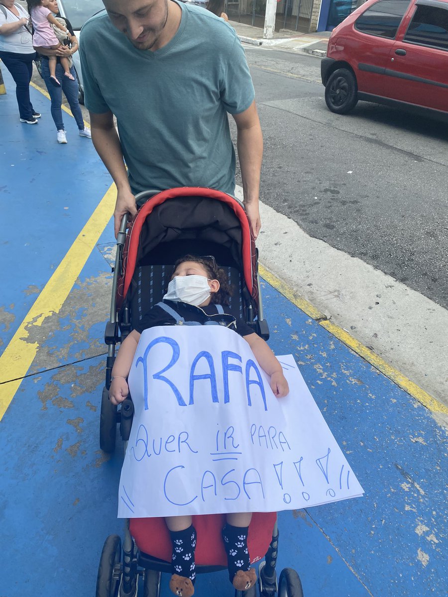 DINHABRITY's tweet photo. Plano de saúde são Cristóvão !!’ 
Que vergonha !! Chega de falta de respeito  com os beneficiários !!! 

Queremos melhores
Condições de
Atendimento / 
Rafael quer ir para
Casa !!! Libera o
Home care do rafa !!! 

Compartilhem !!!! https://t.co/bEWJX73nV9