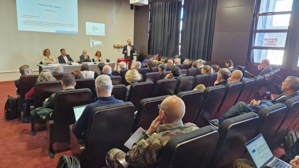 Réuni en session extraordinaire, le conseil d'administration du Parc national votait ce matin la reconduction de la Charte pour une durée de 15 ans. Ce vote fait suite à un long processus d'évaluation... Plus d'informations : url-r.fr/shQBr