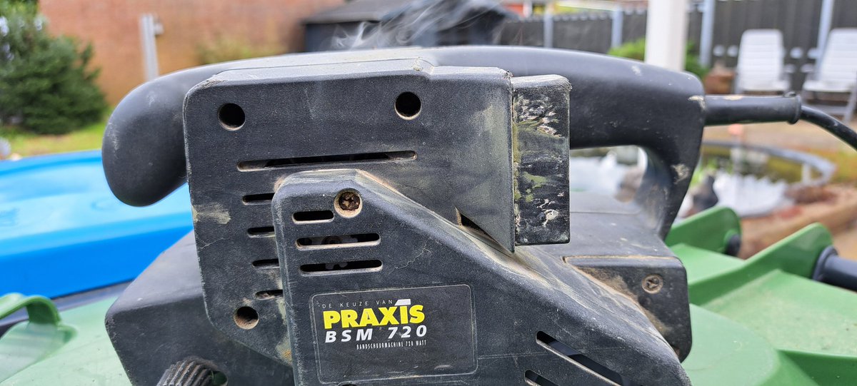 WSytema's tweet photo. Jammer @praxis helaas naar vele jaren heeft ie de geest gegeven.🔥 https://t.co/XKfQbOOugf