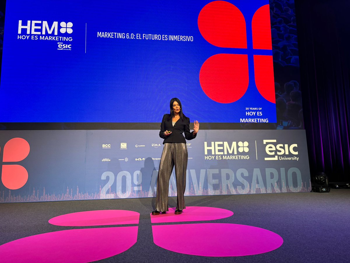 ESIC_University's tweet photo. @slealm, Experta Internacional en Tendencias y Tecnologías, nos habla sobre "el camino hacia el futuro real" #marketing 6.0 y nos aporta las conclusiones de la jornada. #HEMESIC https://t.co/DyUzqbqg5M