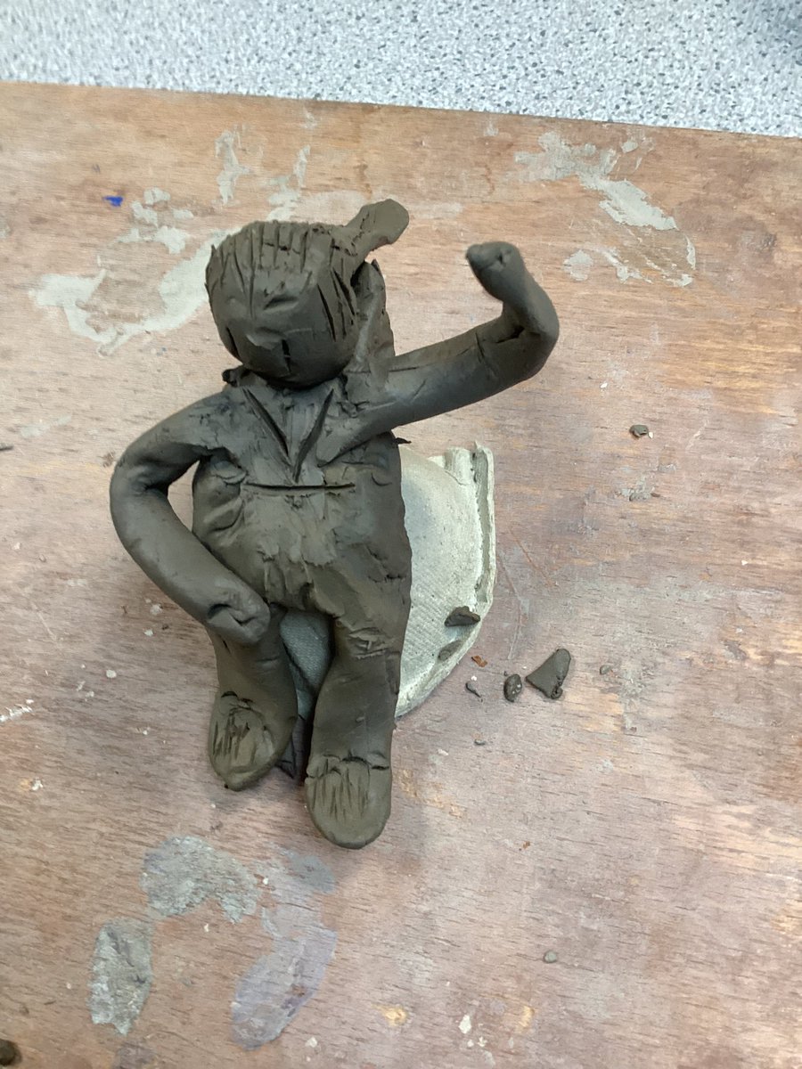 MoorlandsHudds's tweet photo. Today, as part of our art topic ‘The art of display’, Year 4 became sculptors, designing clay figures on plinths as though they were gazing up at a giant sculpture! They created some excellent poses and captured a viewers perspective brilliantly. #mspyr4art #claysculpture #plinth https://t.co/Iy0ZyBsOSB