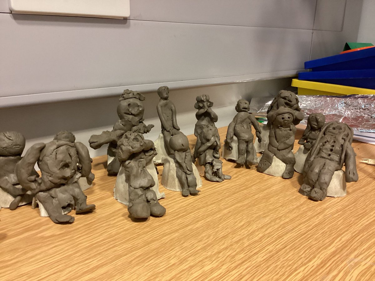 MoorlandsHudds's tweet photo. Today, as part of our art topic ‘The art of display’, Year 4 became sculptors, designing clay figures on plinths as though they were gazing up at a giant sculpture! They created some excellent poses and captured a viewers perspective brilliantly. #mspyr4art #claysculpture #plinth https://t.co/Iy0ZyBsOSB
