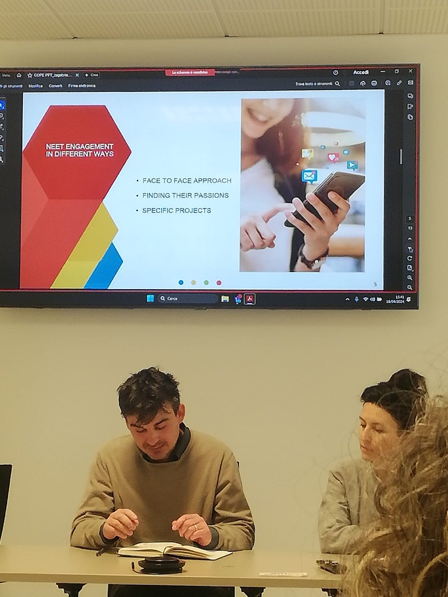 Busy Afternoon!
We explored the Camper COPE Infopoint, which supports youth's social growth. Offering paths for self-expression, empowering them at every step. Later, a presentation highlighted Link Workers' crucial role in the COPE.  Sharing insights and exchanging feedback.