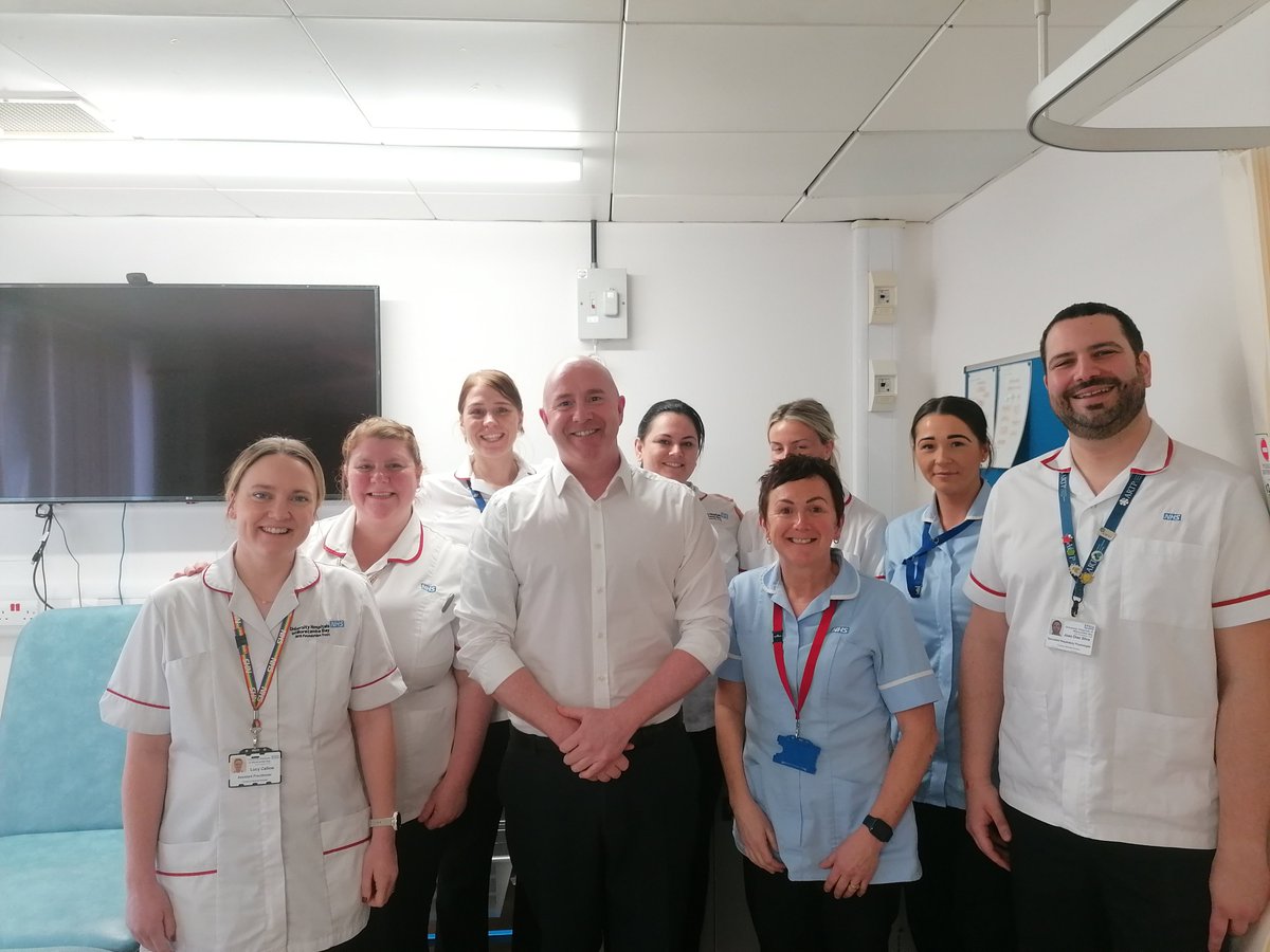 CIU_XBay's tweet photo. Yesterday we were pleased to have a visitor to our department @aaroncumminsNHS. The CIU team were very pleased that you came to see us and they could show case all the fabulous work and diagnostics they undertake. Thank you for your visit. Don't be a stranger! https://t.co/rbIriGM7uA