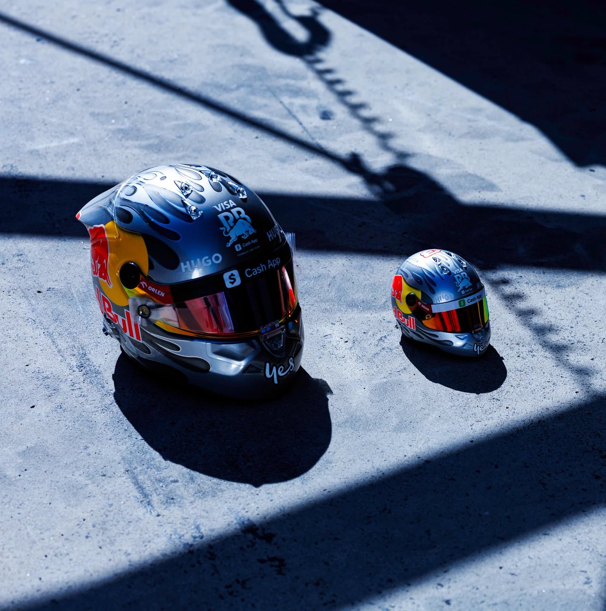 JMD_helmets tweet picture