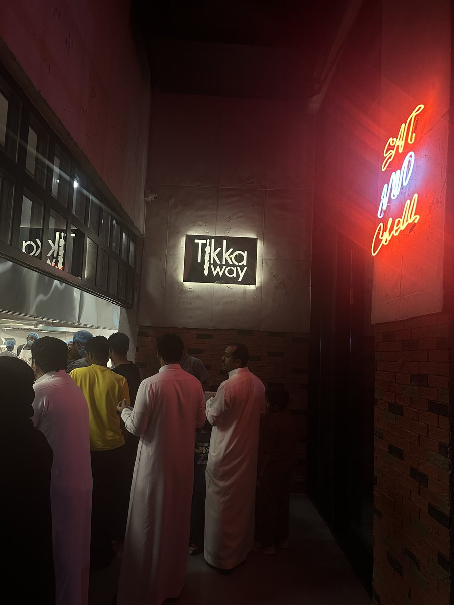 Abu_3bdulmo7sen's tweet photo. ماشاءالله 

تم افتتاح اول فرع لـ @Tikkaway_SA  في الدمام 

نورتونا😍

* طلبات السيارة سيتم تفعيلها قريباً https://t.co/QuP46rLTPo
