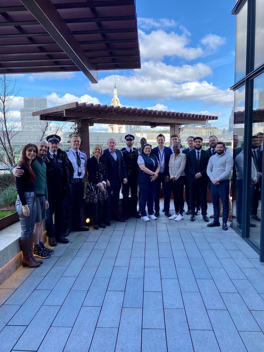 Thank you to <a href="/oldstdistrict/">Old Street District</a> and <a href="/one_crownplace/">One Crown Place</a> for organising today's community meeting. If you have any concerns in the Bunhill area please drop us a line or tweet #neighbourhoodpolicing