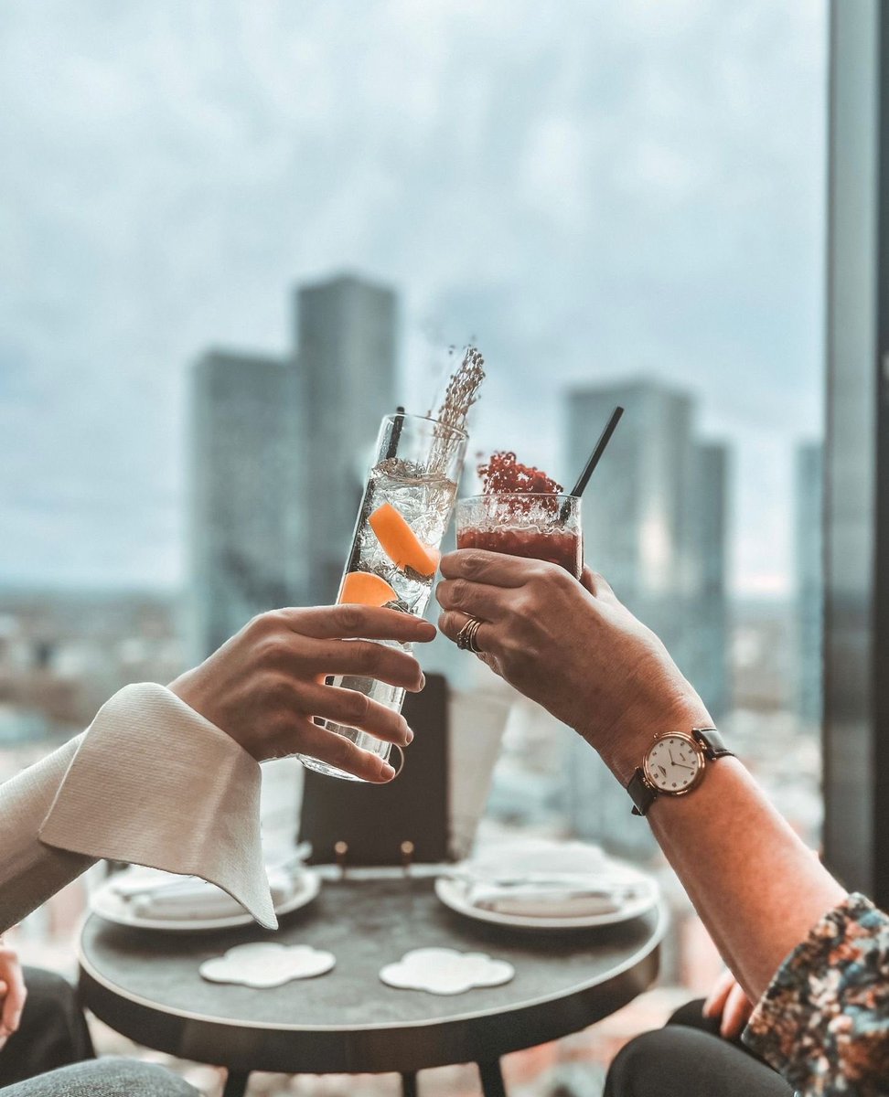 Cocktail or Mocktail? 🤩 Whichever you prefer, our team are ready to mix up something tasty to celebrate the weekend ahead! #Cloud23 🔗 cloud23bar.com