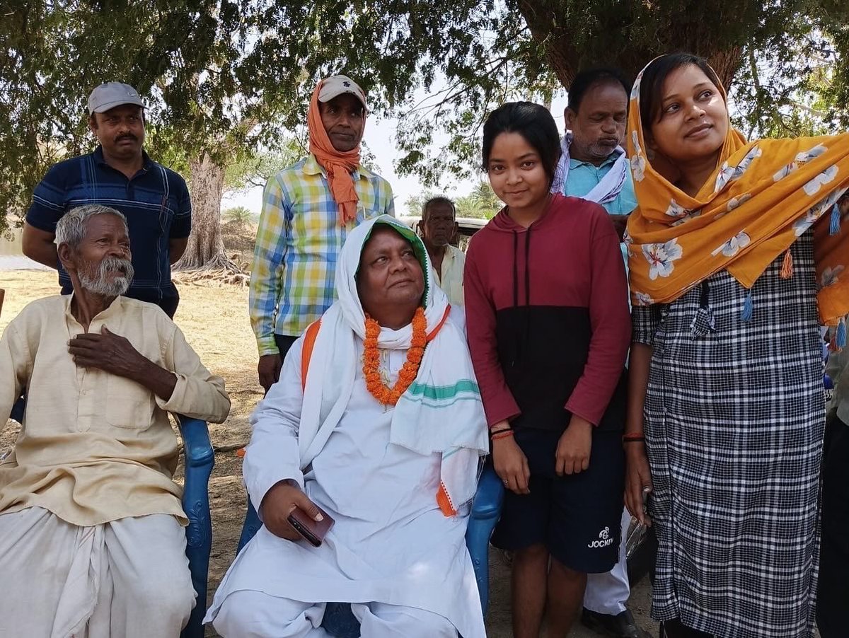 পুরুলিয়া বিধানসভার বিভিন্ন অঞ্চলের লোকসভা নির্বাচনের প্রচারে ।