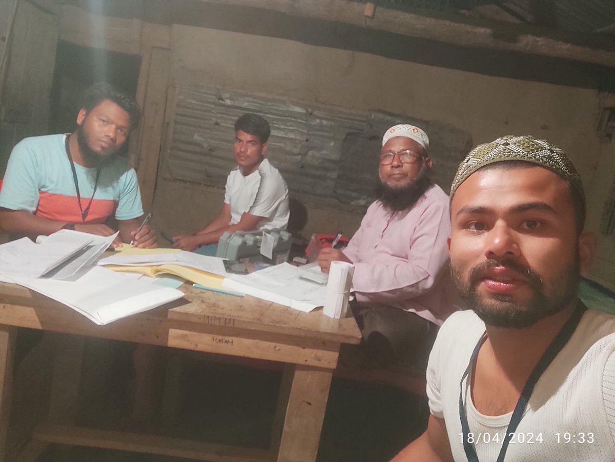 DCofficeIE's tweet photo. 🌚Tonight, POLLING TEAMS of #ImphalEast District preparing for 🌞tomorrow's polling day of #LokSabha #Election2024

RIGHTS &amp; DUTIES go hand in hand!

👉FOLLOW this X handle for regular updates

#ECI #ChunavKaParv #DeshKaGarv
#DCImphalEast
#DEOImphalEast #Manipur https://t.co/JKLwGQRJN3