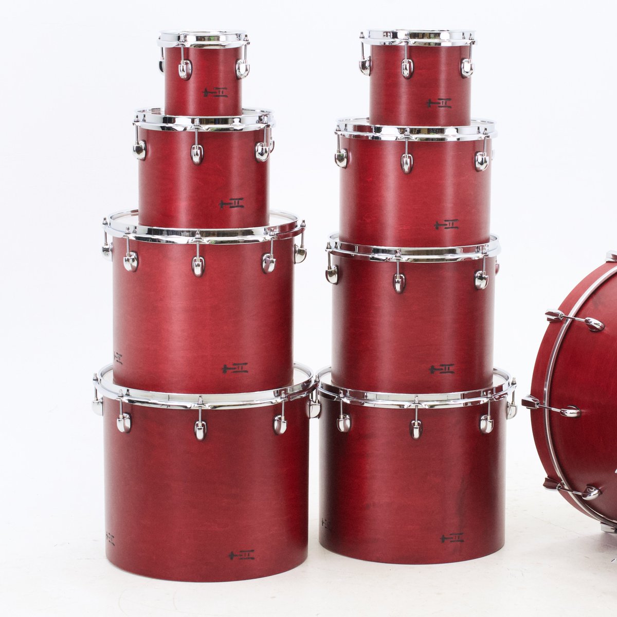 TreeHouseDrums's tweet photo. This customer wanted his concert toms + bass drum topped off with our beautiful Bordeaux. Sweet! 6x6, 7x8, 8x10, 9x12, 11x13, 12x14, 13x15, 14x16, 16x22; plied maple; satin wax. #drums #customdrums #treehousedrums #drumset https://t.co/GBCdUcSZo6