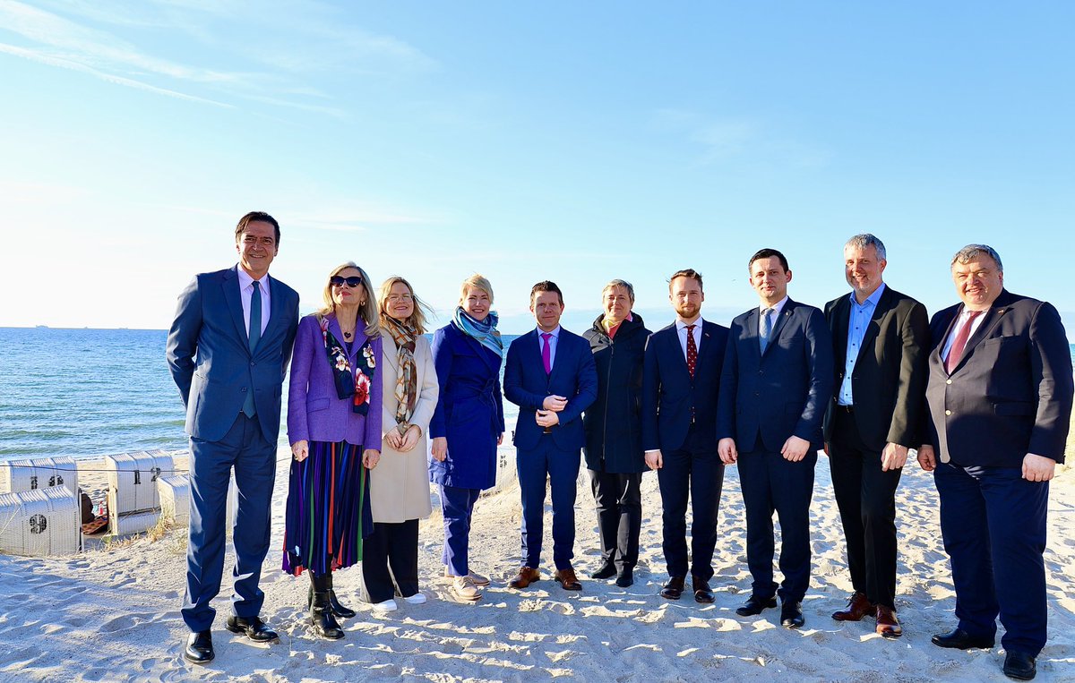 Die Ostsee verbindet uns❤️ Mit unserem #BalticSeaBuisenessDay stärken wir die Zusammenarbeit im demokratischen Ostseeraum. Vielen Dank allen fast 600 TeilnehmerInnen, insbesondere aus Litauen, Lettland, Estland, Polen, Dänemark, Schweden, Finnland und Norwegen für Zusammenarbeit!