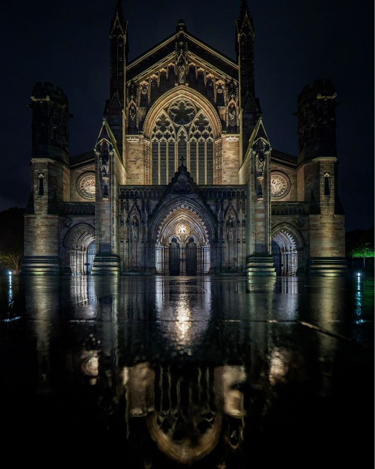 Cathedral at Night - Saturday 11 May, 7 - 9pm @HfdCathedral are opening the doors after hours to welcome in people of all ages. Free activities will include visiting the Mappa Mundi & Chained Library, cathedral tours & more. Find out more: orlo.uk/DsGJ5