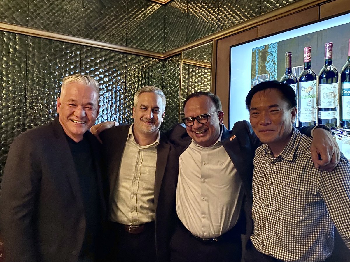 DCharabaty's tweet image. #ACGAdvocacyDay2024 Kick off gathering w ACG Governors &amp;amp; #ECLP colleagues. We shared stories
🎯How PA &amp;amp; step therapy negatively affect our pts
🎯Disparities in access to #CRCscreening in many communities

🌟&amp;amp; how rewarding it is to be part of a 💪🏽inclusive &amp;amp; diverse #ACGFamily!