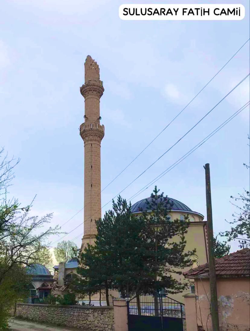 Camii’nin minaresi yıkılmış Allah korusun 
#Tokat #deprem