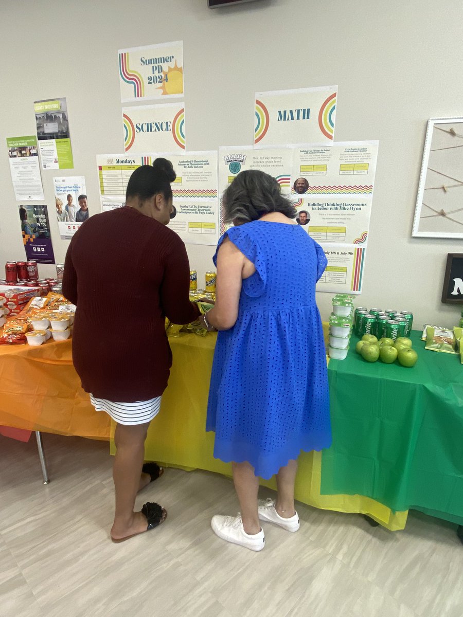 SNACKS ON SNACKS ON SNACKS! 🌈Thank you!!! <a href="/olepta/">Olga Leonard Elementary PTA</a> peep <a href="/rdemo1964/">Rachel Demo</a>