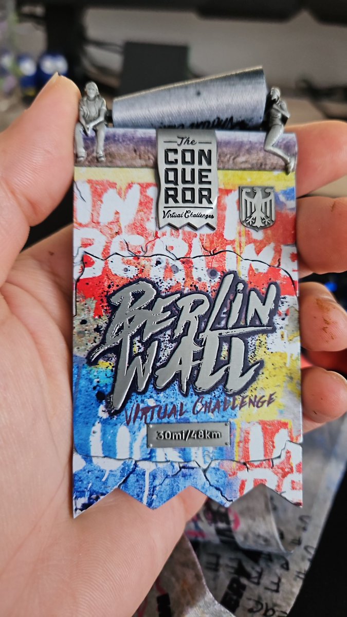 Symm's tweet image. Und wieder eine #conqueror