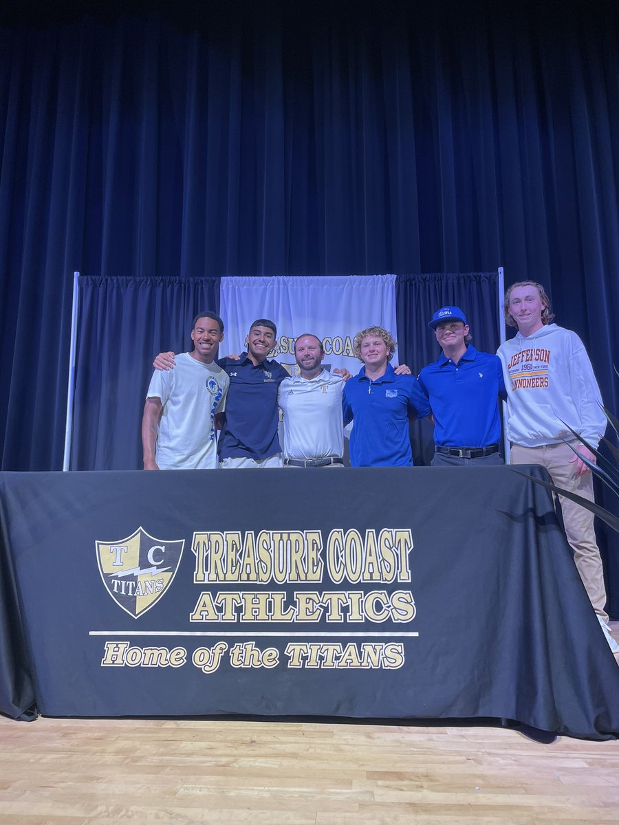 Congratulations to our 5 seniors in yesterday’s signing day! Can’t wait to see what the future holds for you guys. Titan Born, Titan Bred! 🖤💛🙏⚡️