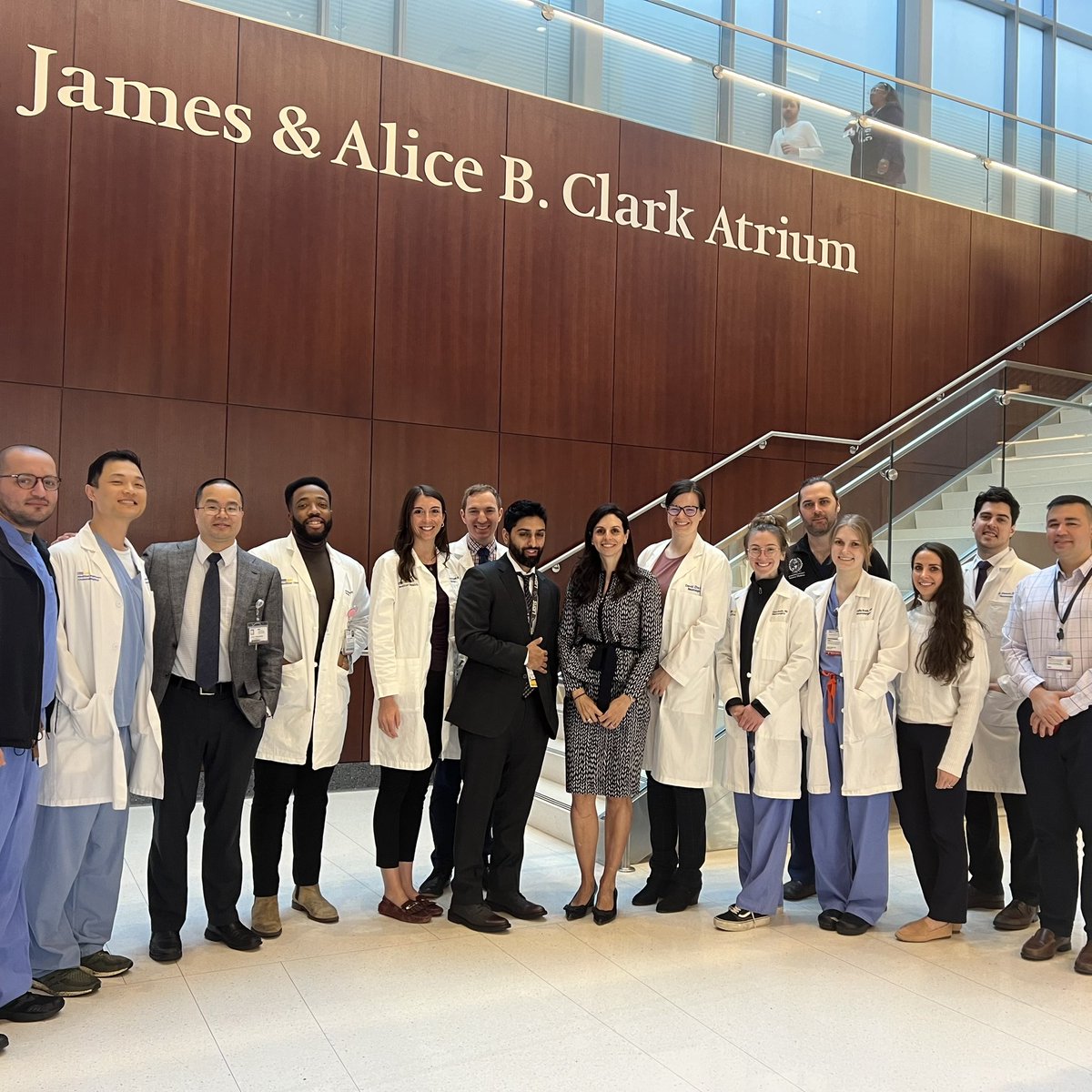 We are honored to have hosted @StavTjoumakaris from @TJUHNeurosurg for Thursday academic conference! Dr. Tjoumakaris gave a fantastic talk on dual training in vascular neurosurgery as well as pearls on difficult vascular cases. We hope you come back and see us! #Neurosurgery