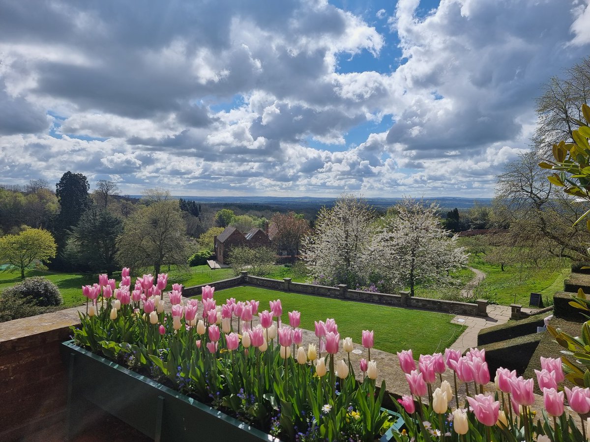 katieculture's tweet photo. On my penultimate day as the @ChartwellNT portfolio's Interim General Manager (before returning to my curatorial role on Monday), I thank my lucky stars that I got to lead these wonderful sites through the glorious months of spring. 🌷
#Chartwell #EmmettsGarden #QuebecHouse https://t.co/3pTV8NSTOc