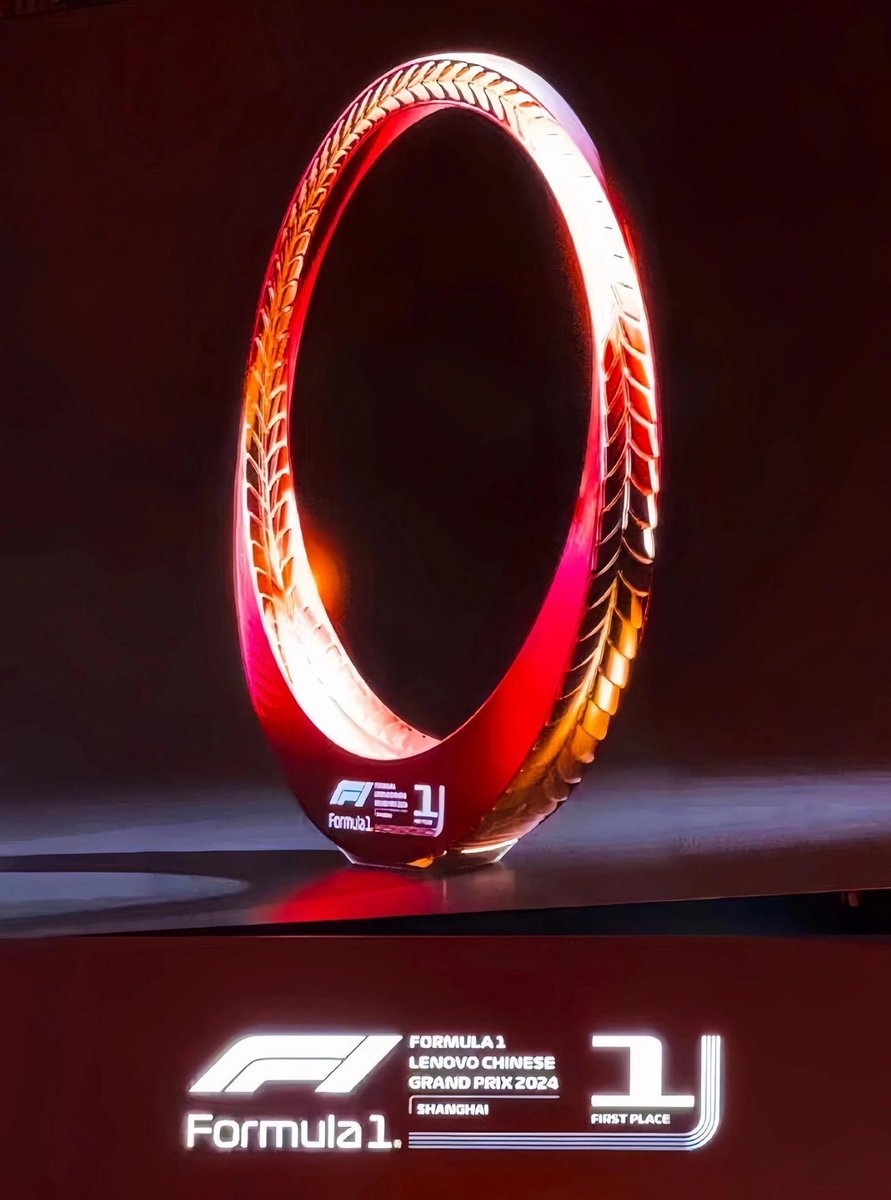 The Trophy for the #F1 #ChineseGP 2024
Inspired from tradition of the winners wearing laurel wreaths
This Trophy as well will be a 'wearable one' with a sensor that triggers the trophy to light up when worn.