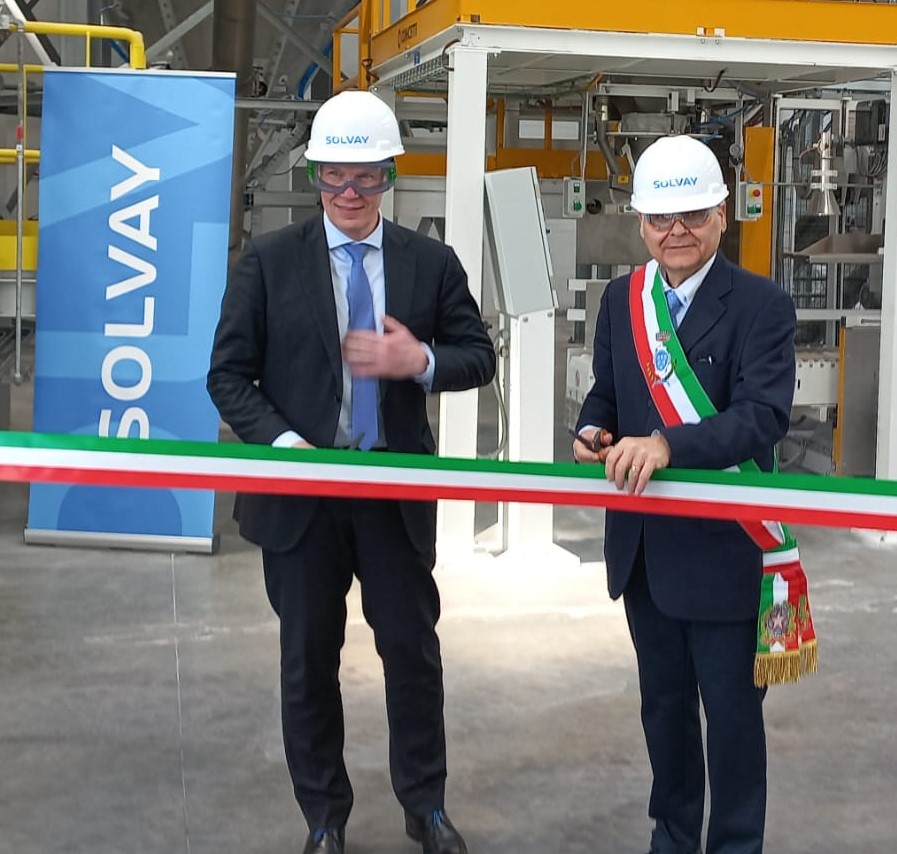Excited to announce the inauguration of Alve-OneⓇ production unit in Rosignano, Italy! Driving #sustainability in the chemical & plastic foaming industries. Alve-OneⓇ is revolutionizing thermoplastic foams, cutting carbon footprints & enhancing safety. bit.ly/4aUo9k1