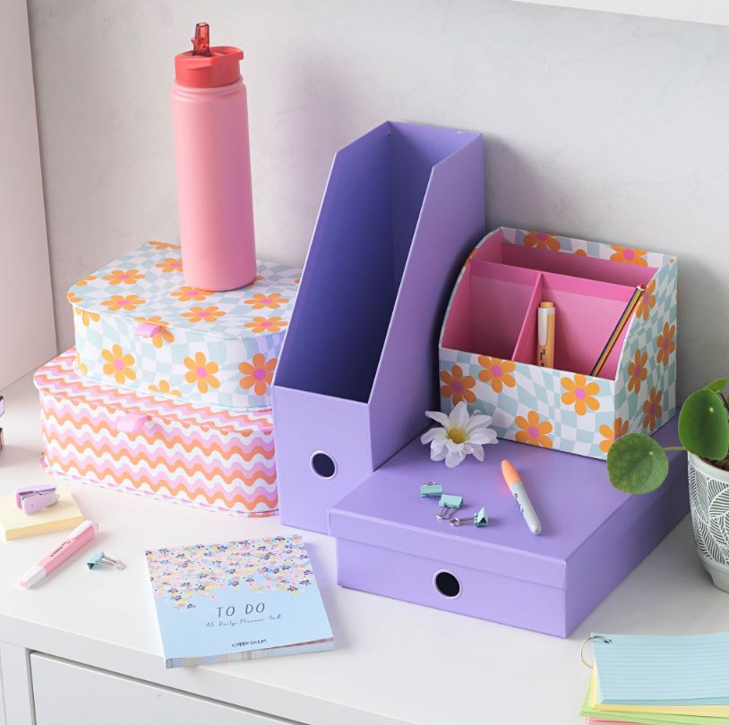 Flower power! 🌸 Springtime office refresh is in full swing with the @WHSmith Lavender and Chasing Daisies storage collections 🌼