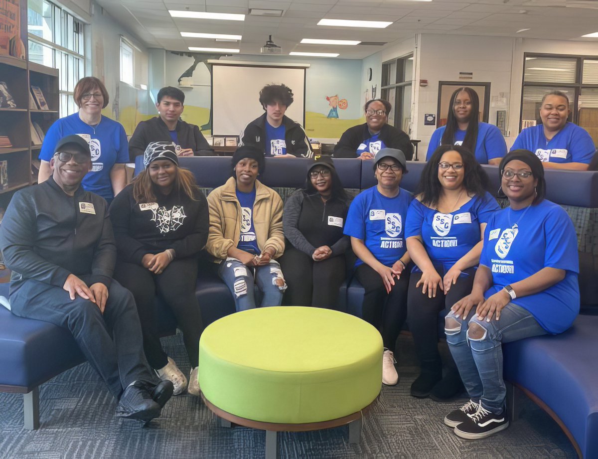 South Suburban College recently partnered up with @winsonlaw, @jpmorganchase and @JAChicago to teach age-appropriate business and finance lessons at Lane Elementary School in Blue Island. Thank you to all our volunteers who participated in the event.