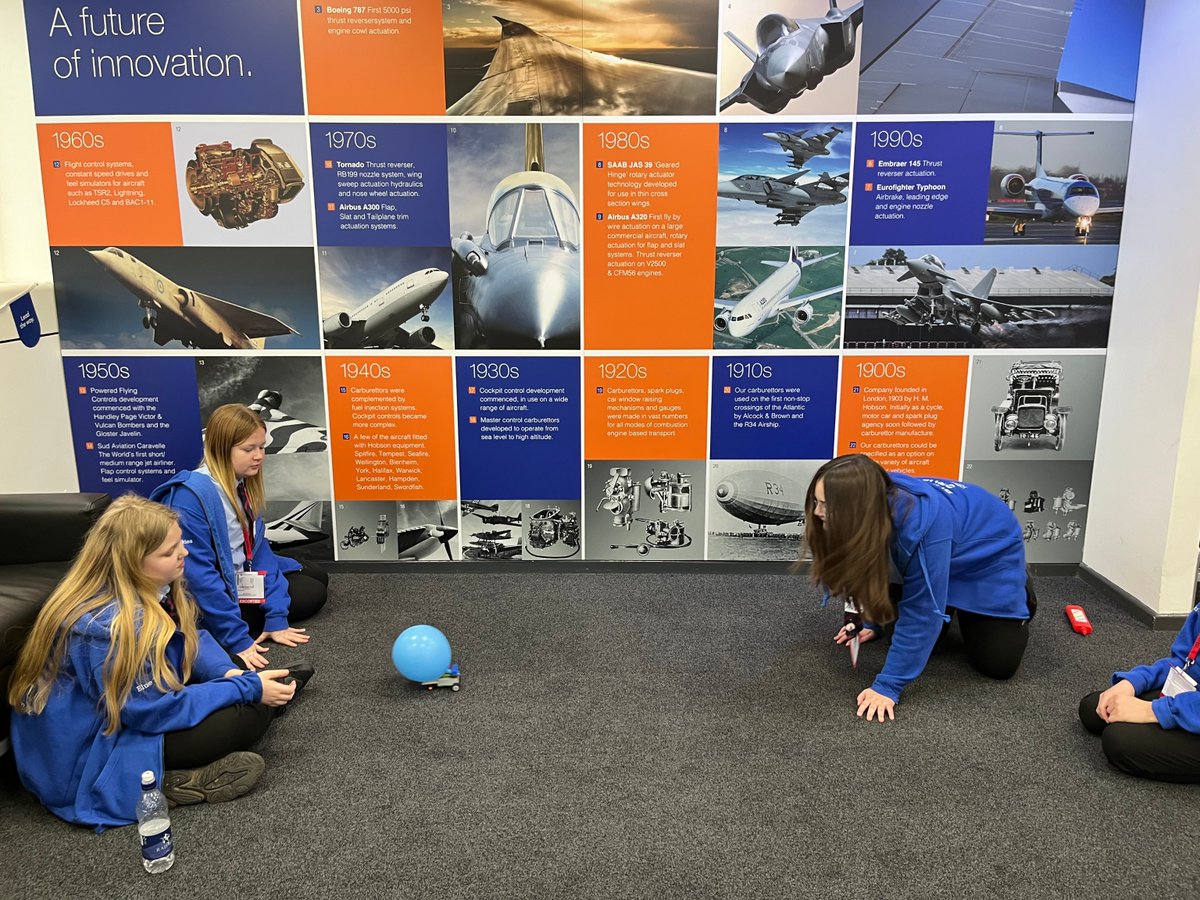 Year 8 students from Charlton School in the West Midlands recently embarked on a journey of teamwork and innovation with new partners @CollinsAero! Designing aeroplanes, factory tours and creating balloon powered cars were just a few of highlights. Thanks @CollinsAero! ✈️🙌