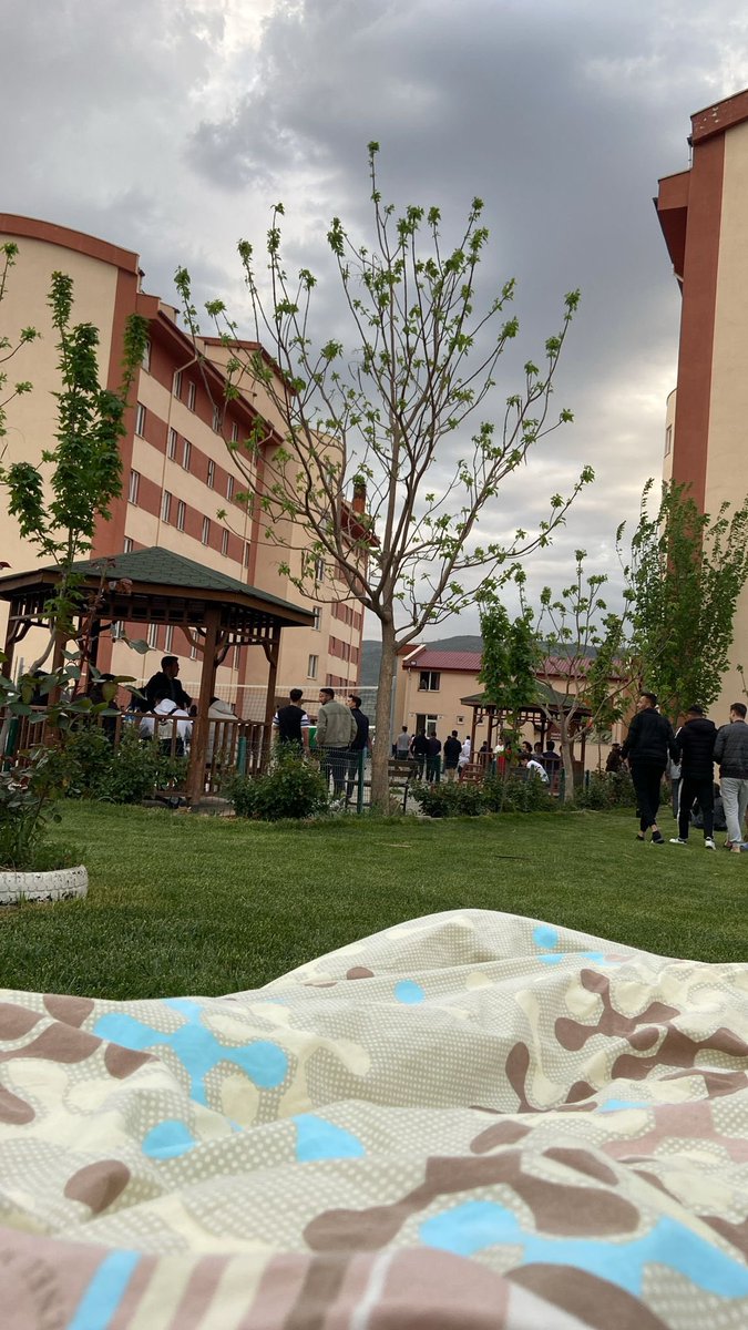 GunAzat's tweet photo. 2 gündür deprem oluyor.Hala sınavları iptal etmiyorlar…. #deprem #togü https://t.co/TdIIHfk9vO