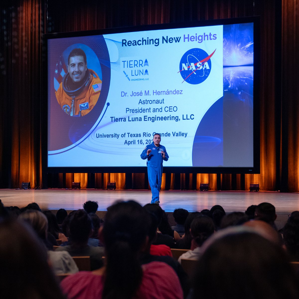 utrgv's tweet photo. Honored to have @Astro_Jose 👨‍🚀 speak at #UTRGV about persevering towards a brighter future. 🚀

It doesn't matter where we come from, but where we are going. 🤝

Remember to "reach for the stars" 🌠

#futureoftexas #AMillionMilesAway https://t.co/FPEOSqJtCK